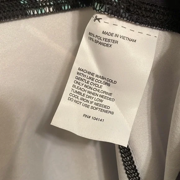 EUC Women’s DSG cropped legging​ - Picture 5 of 5